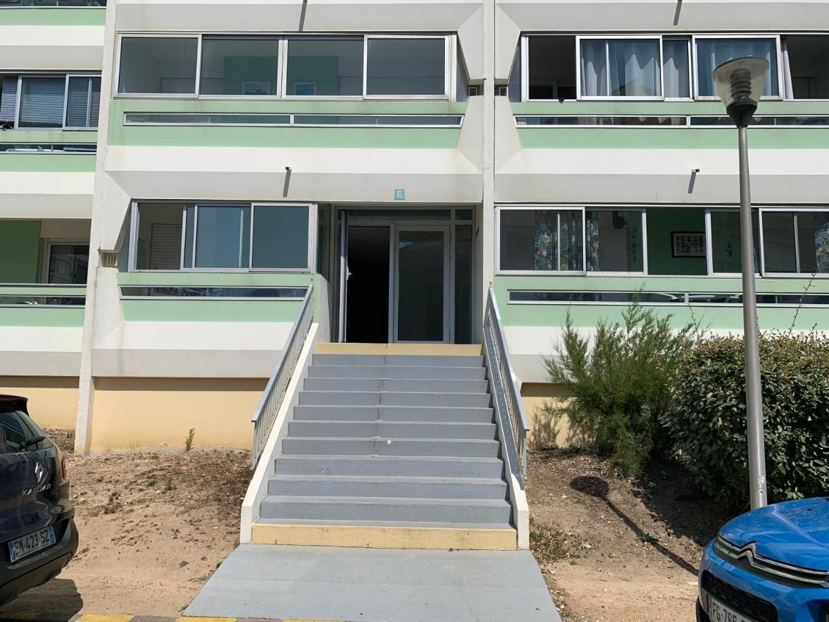 A 100M De La Plage Сент-Илер-де-Рье Экстерьер фото