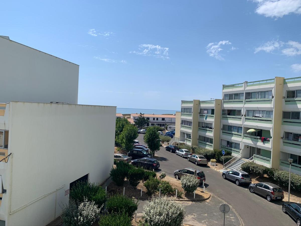 A 100M De La Plage Сент-Илер-де-Рье Экстерьер фото